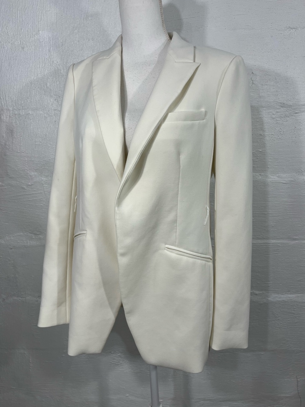 FAVORITE DAUGHTER OVERSIZED IVORY BLAZER - Picture 13 of 15